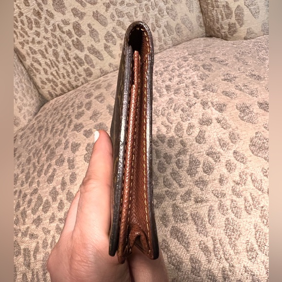 Louis Vuitton credit card & cash wallet - Picture 10 of 12